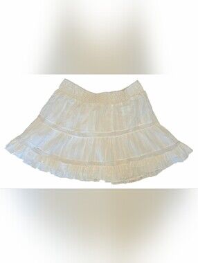 NWT Small Statement White Tiered Lace Ruffled Hem